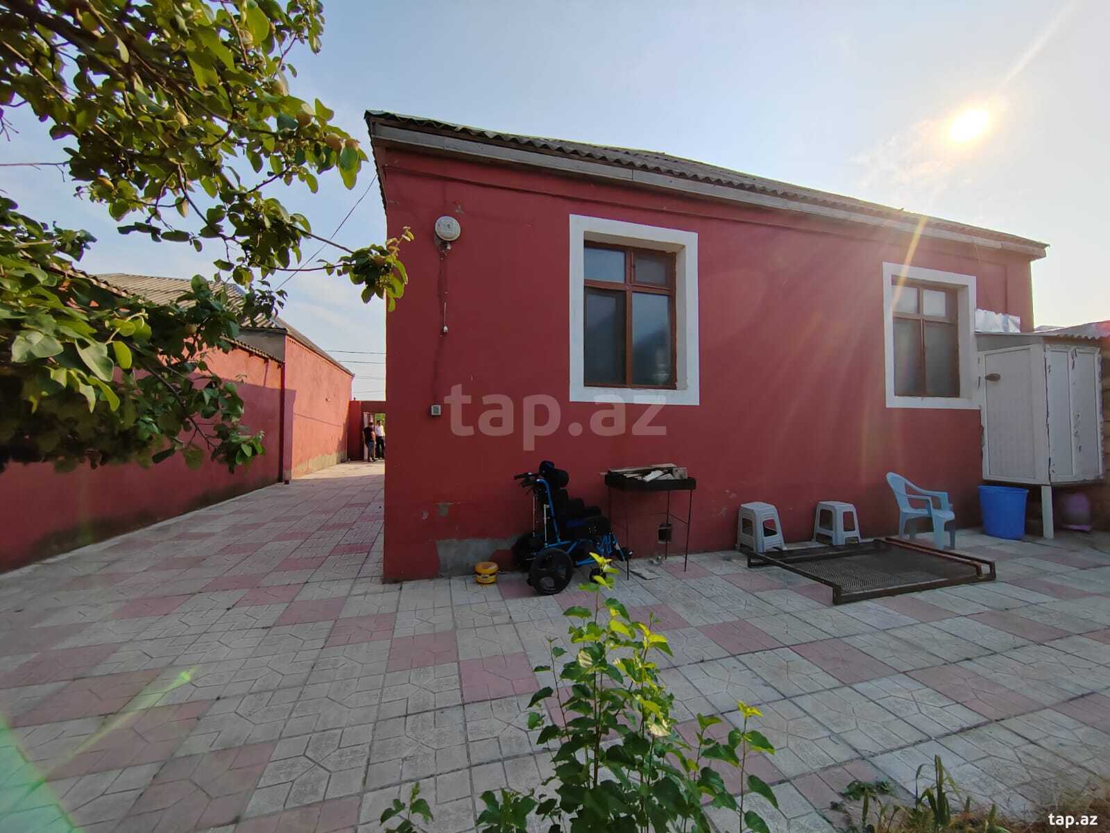 Satılır 3 otaqlı həyət evi 100 m²
