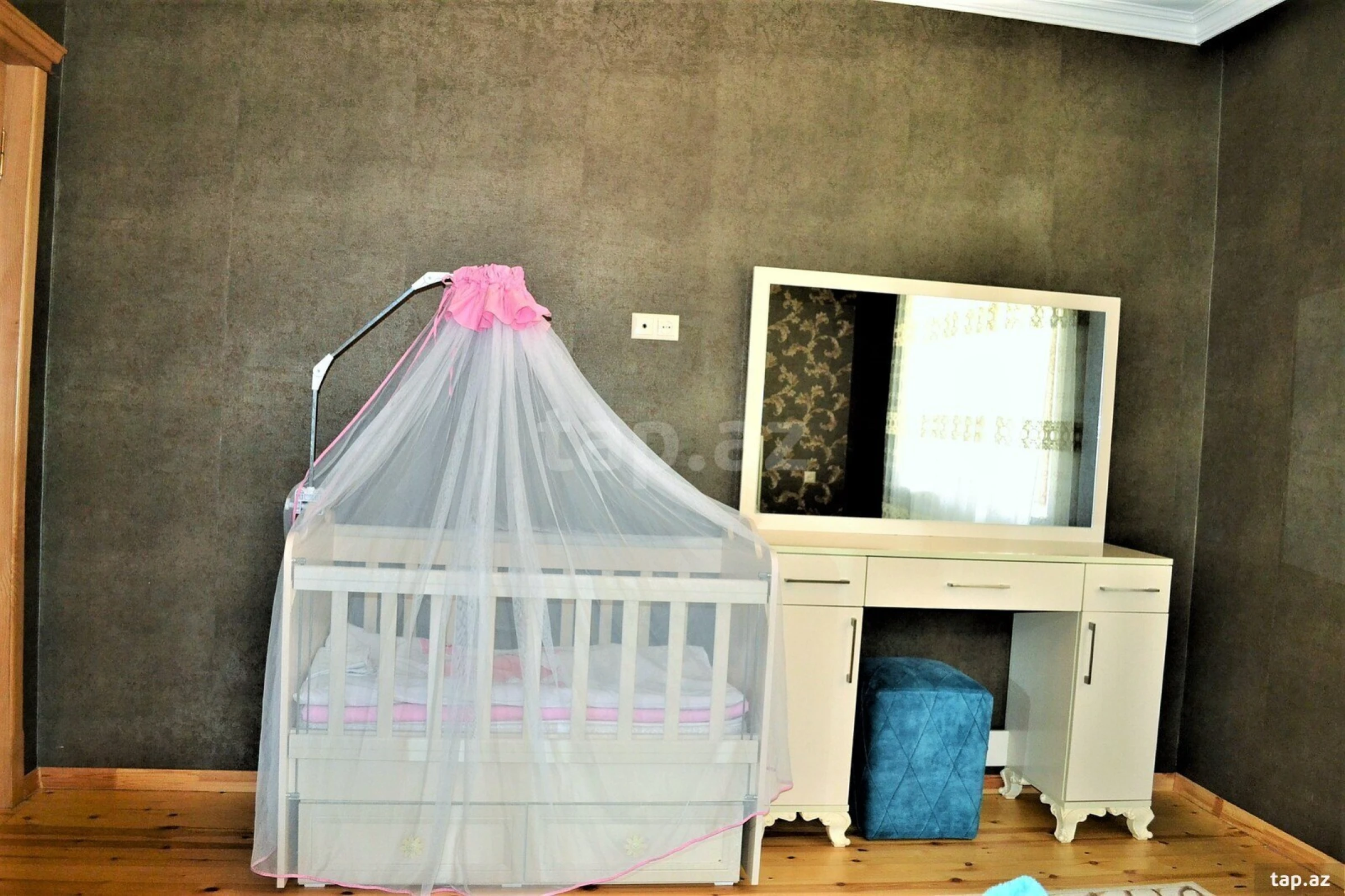 Kirayə verilir 6 otaqlı həyət evi