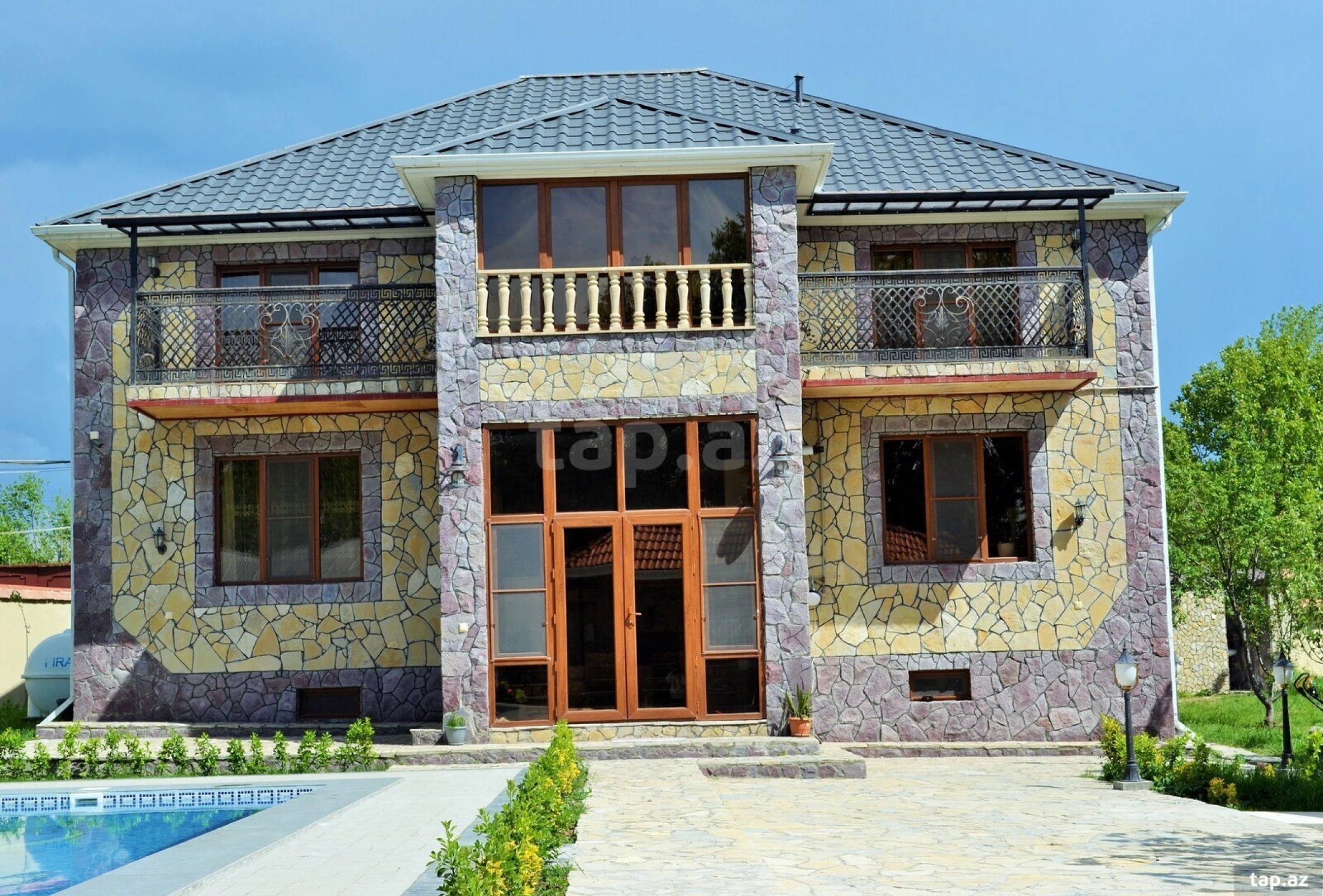 Kirayə verilir 6 otaqlı həyət evi