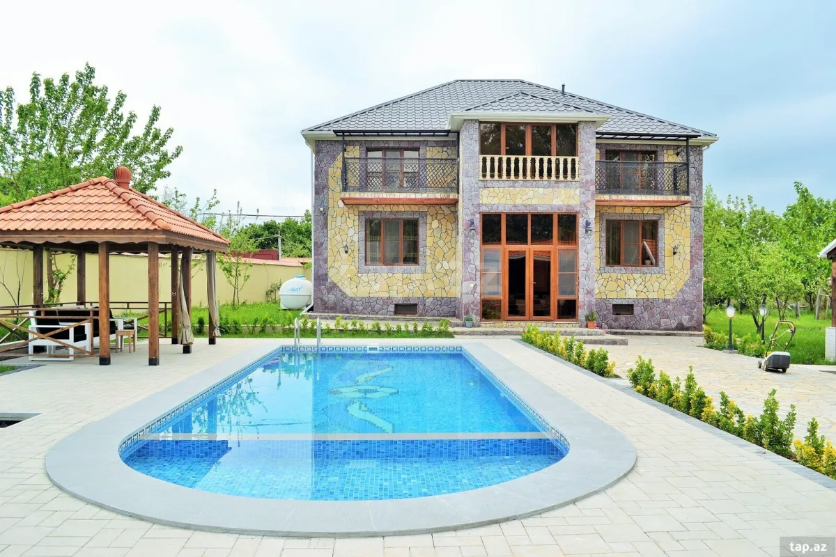 Kirayə verilir 6 otaqlı həyət evi