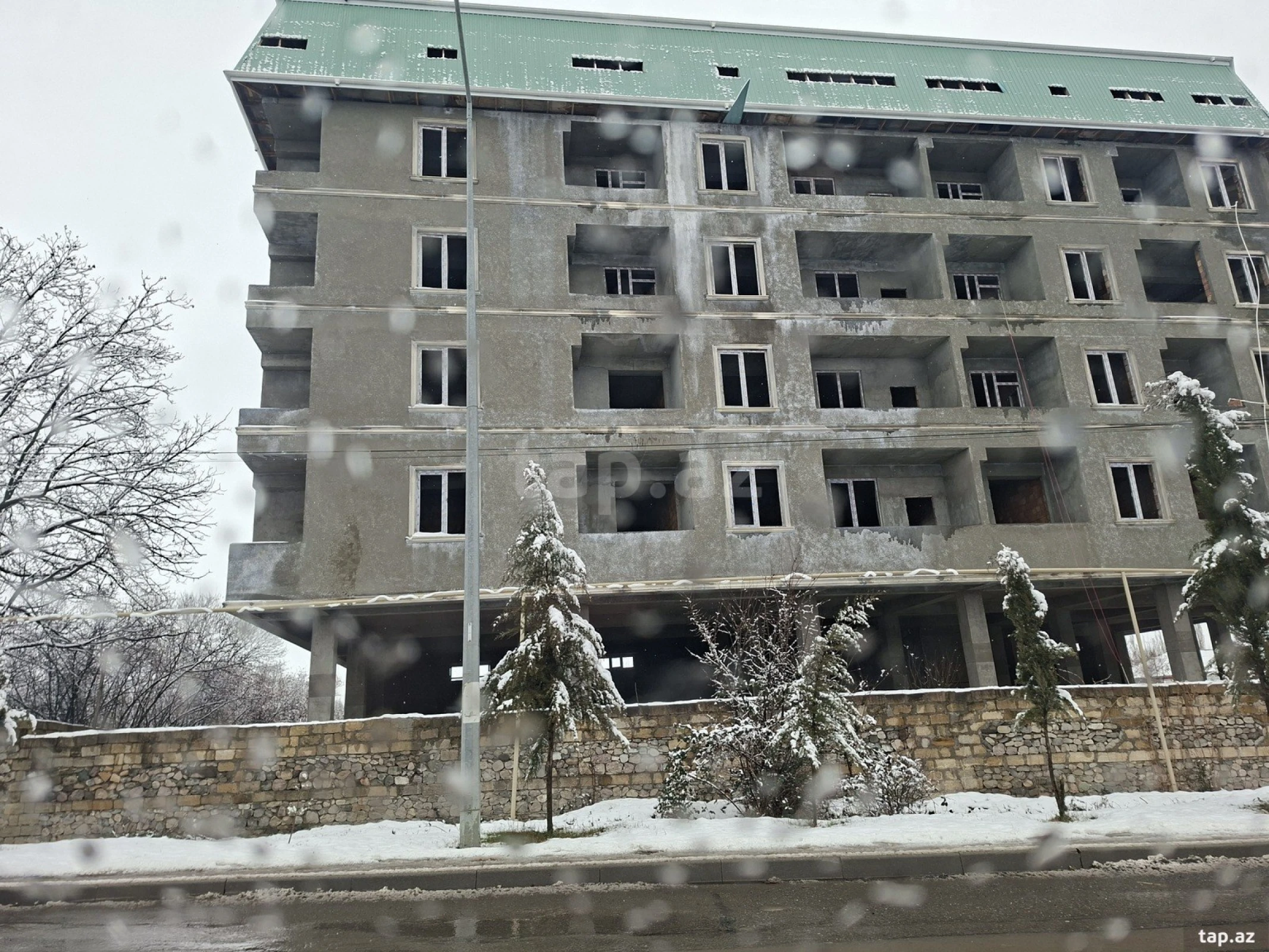 Satılır 3 otaqlı yeni tikili 91 m²