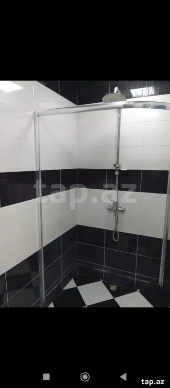 Satılır 6 otaqlı həyət evi