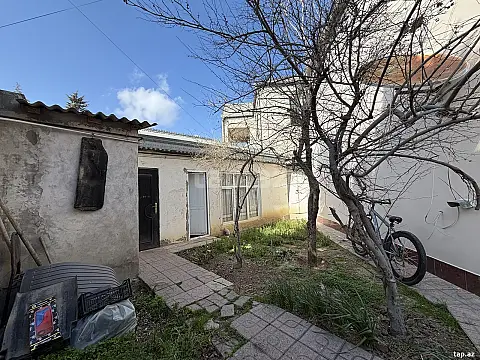 Satılır 5 otaqlı həyət evi