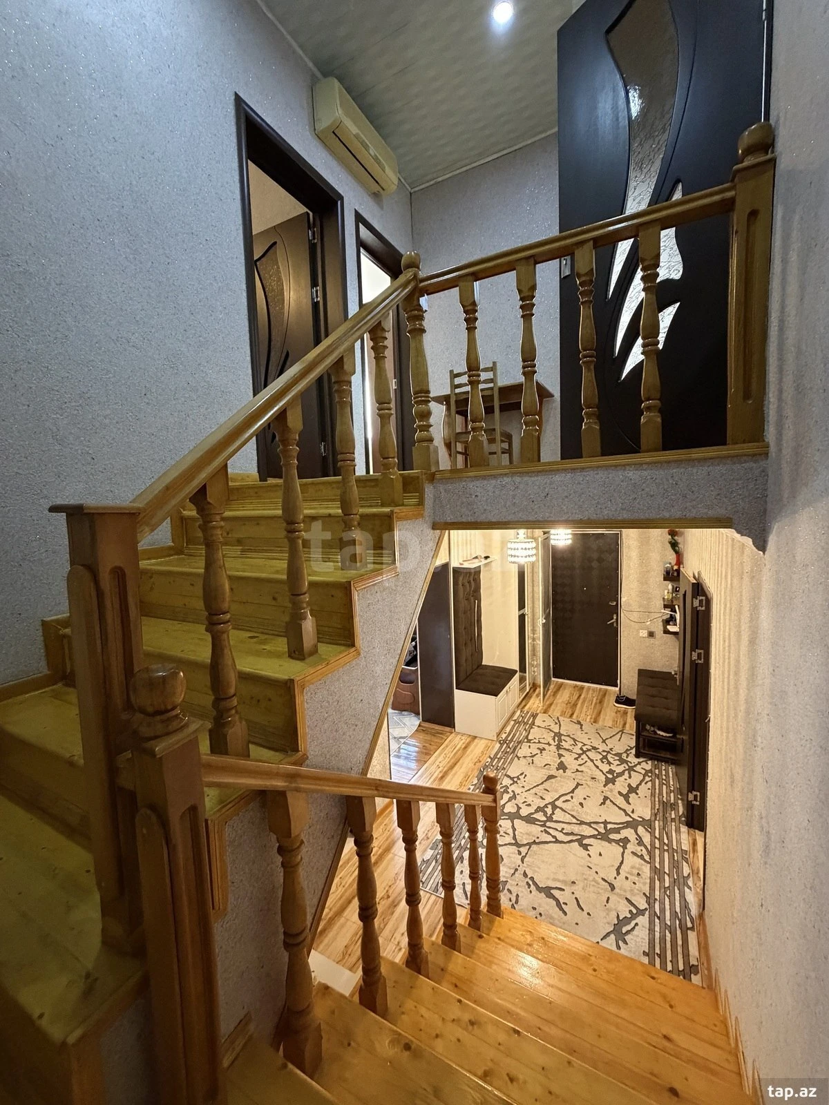 Satılır 5 otaqlı həyət evi