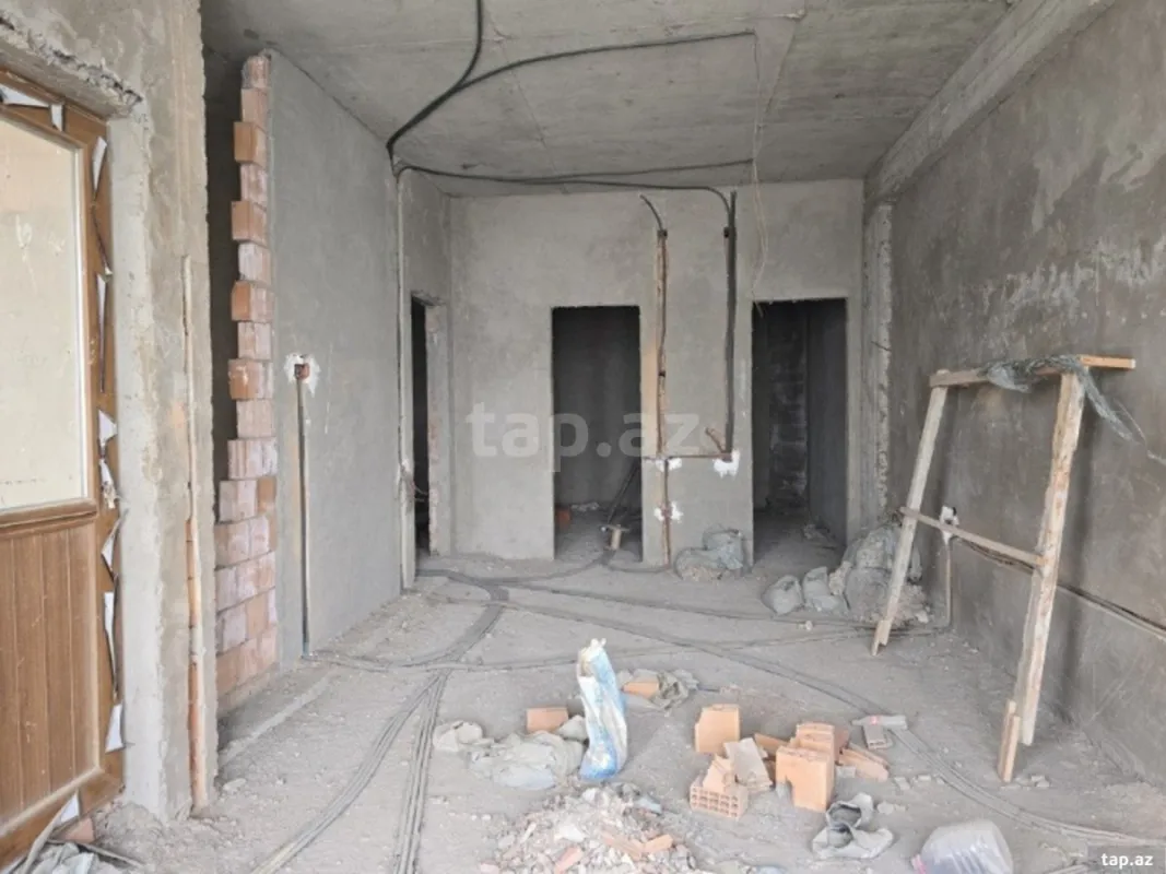 Satılır 5 otaqlı yeni tikili 250 m²