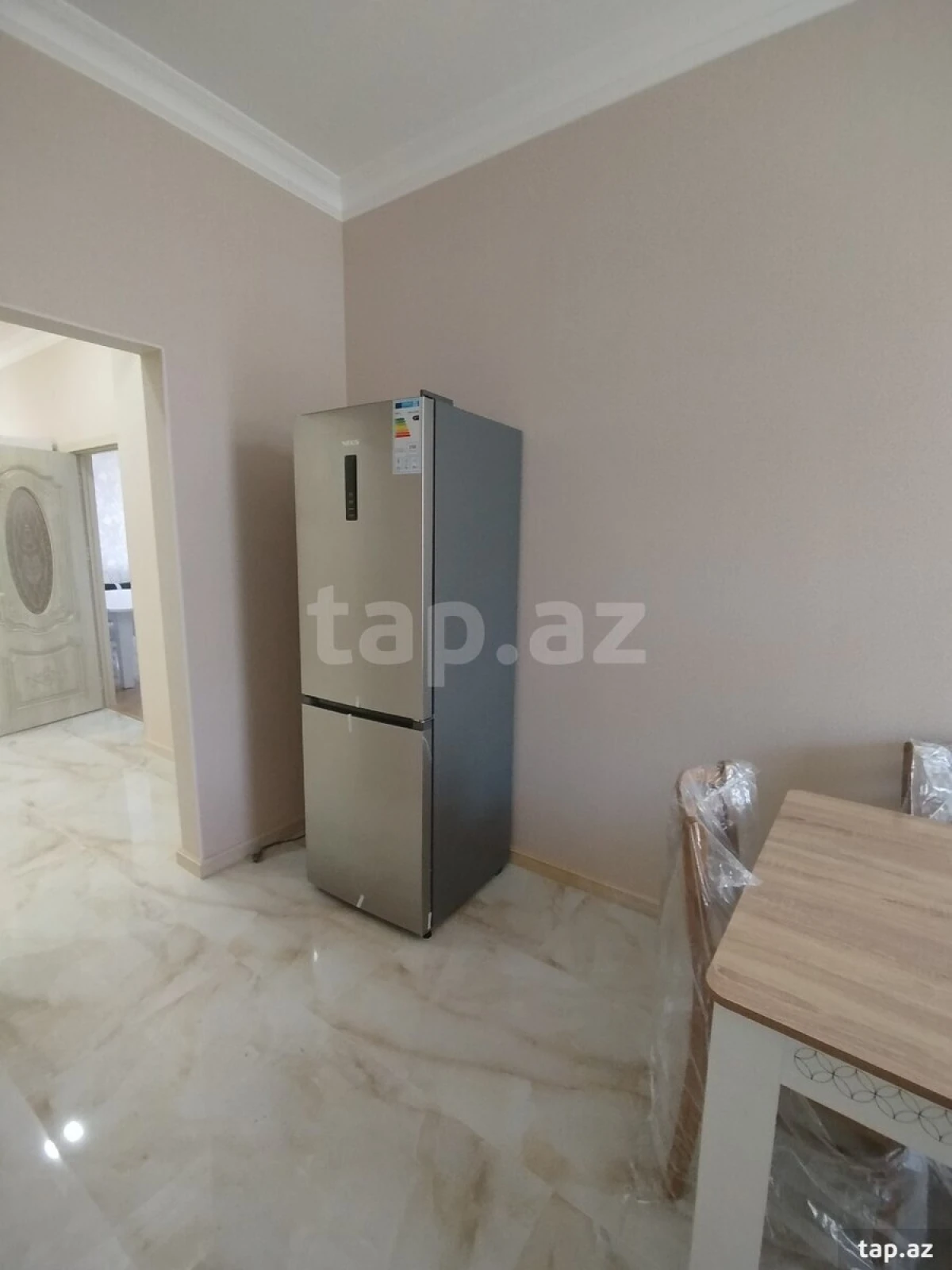 Kirayə verilir 3 otaqlı yeni tikili 125 m²