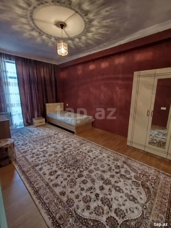 Kirayə verilir 3 otaqlı yeni tikili 125 m²