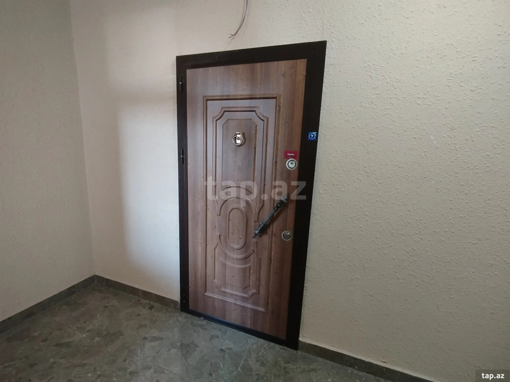 Kirayə verilir 3 otaqlı yeni tikili 125 m²