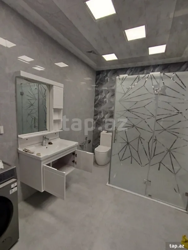 Kirayə verilir 3 otaqlı yeni tikili 125 m²