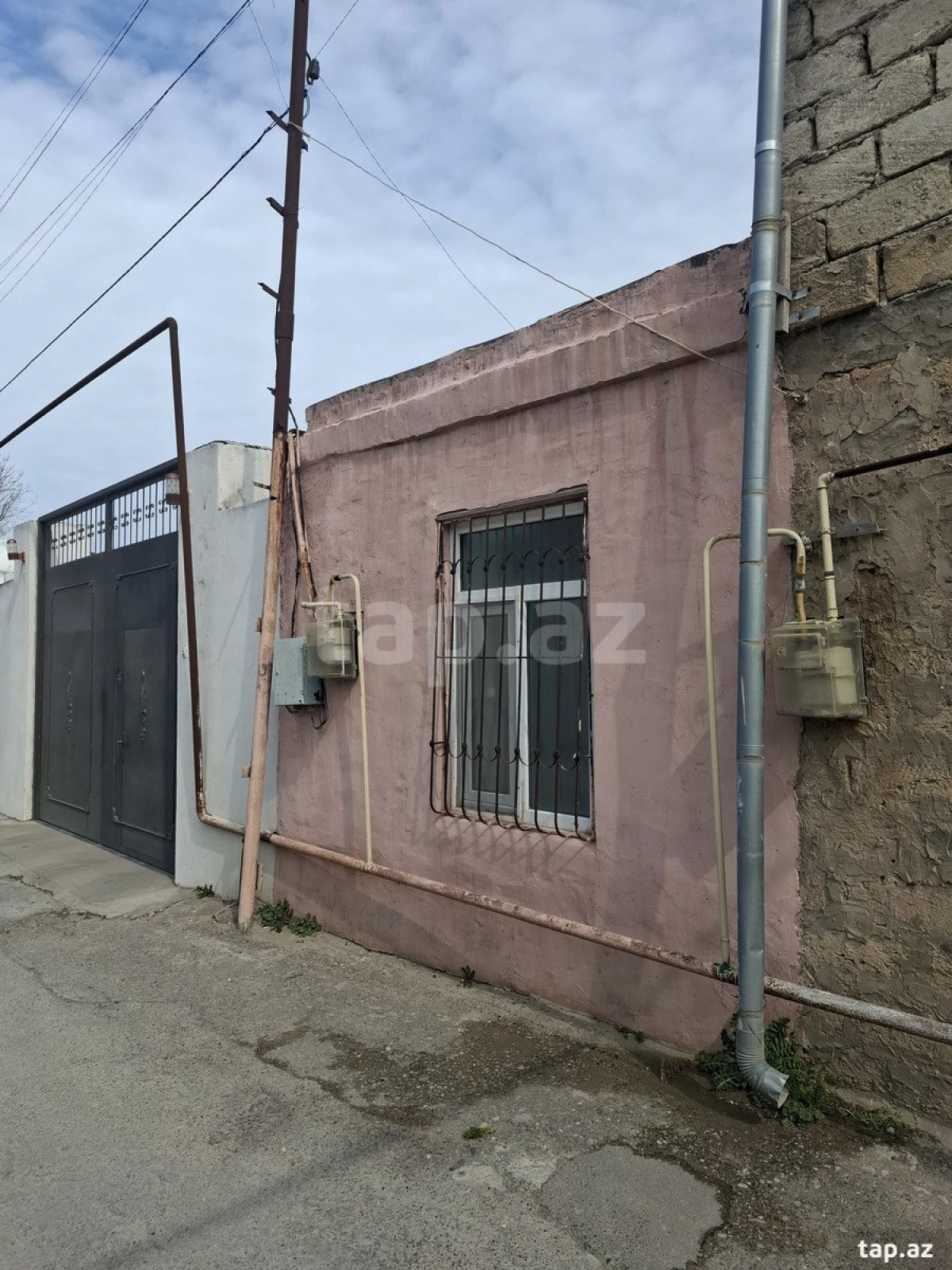 Satılır 3 otaqlı həyət evi