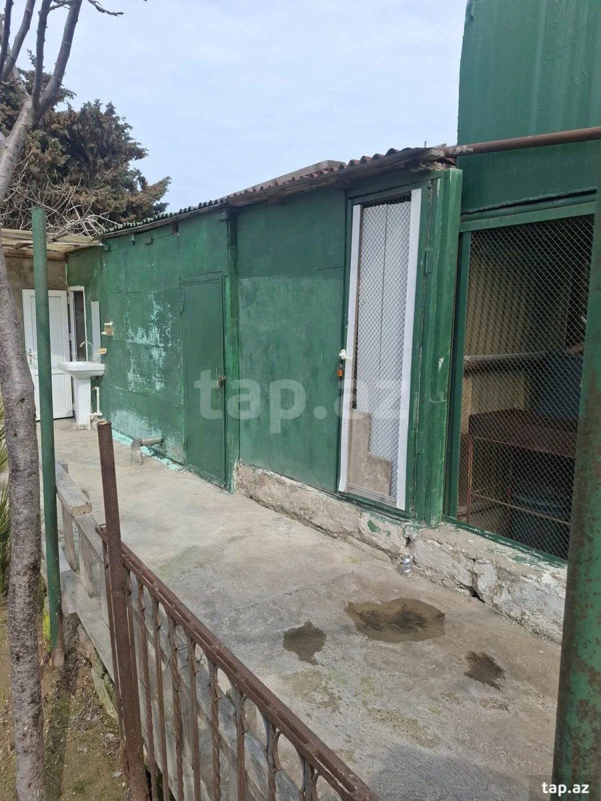 Satılır 3 otaqlı həyət evi