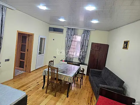 Kirayə verilir 1 otaqlı həyət evi — Bakı 1 otaq