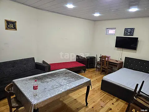 Kirayə verilir 1 otaqlı həyət evi