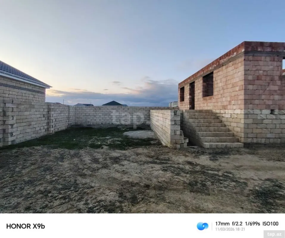 Satılır 4 otaqlı həyət evi