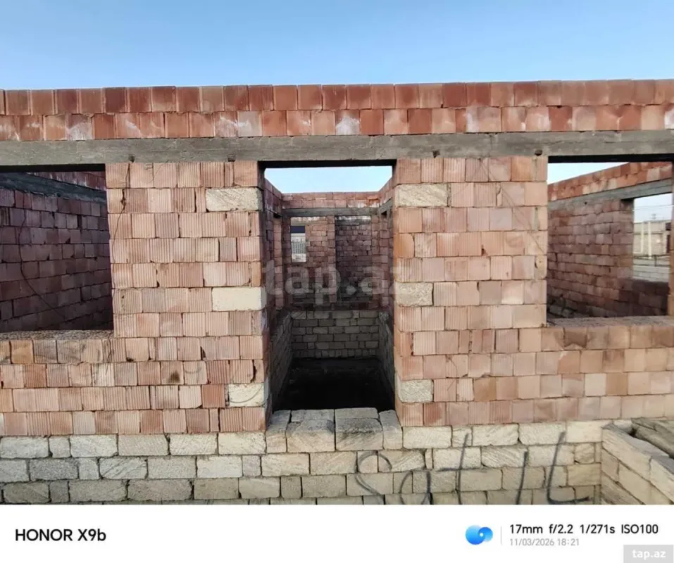 Satılır 4 otaqlı həyət evi