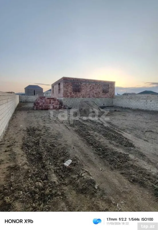 Satılır 4 otaqlı həyət evi