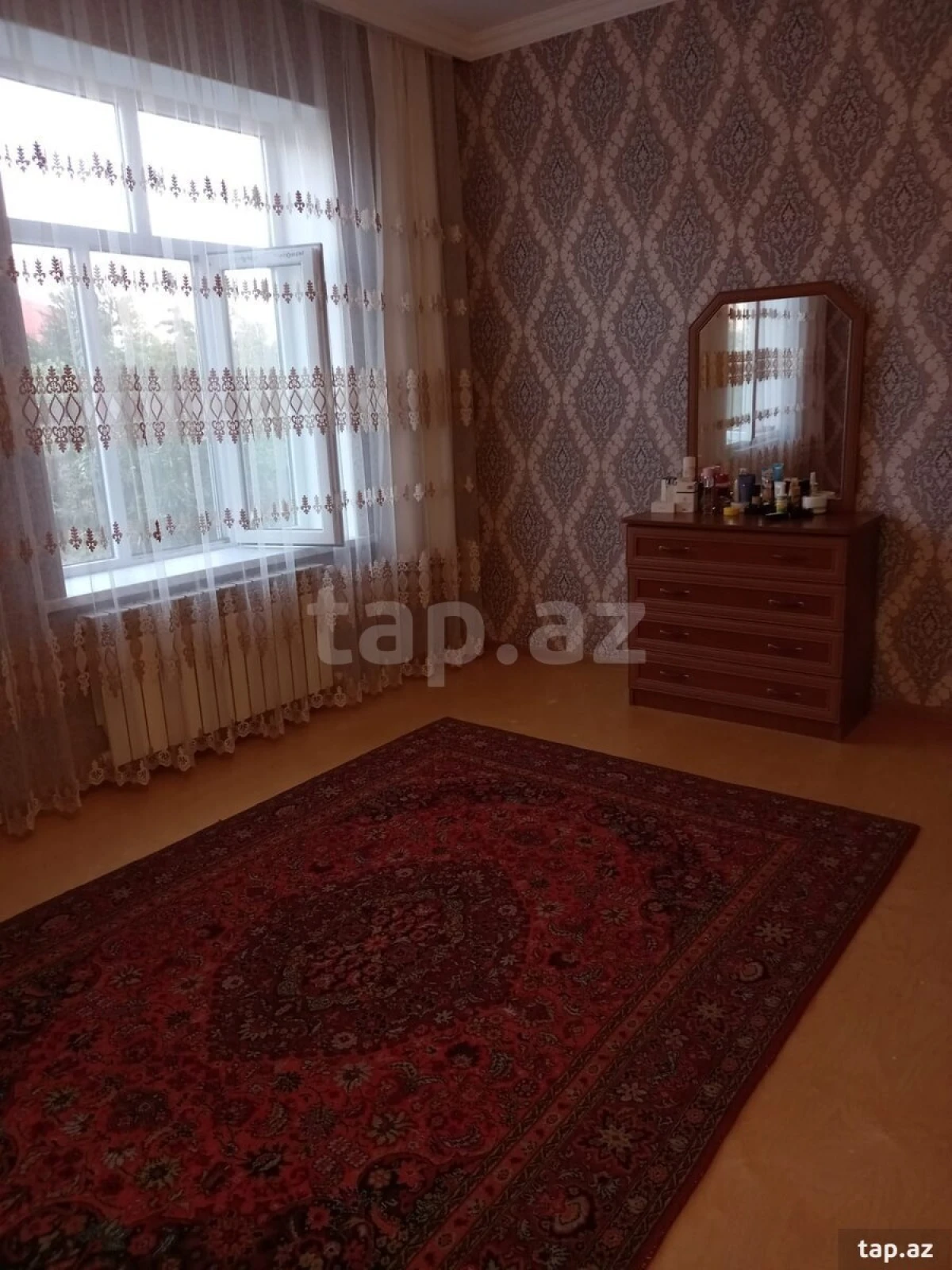 Satılır 4 otaqlı həyət evi