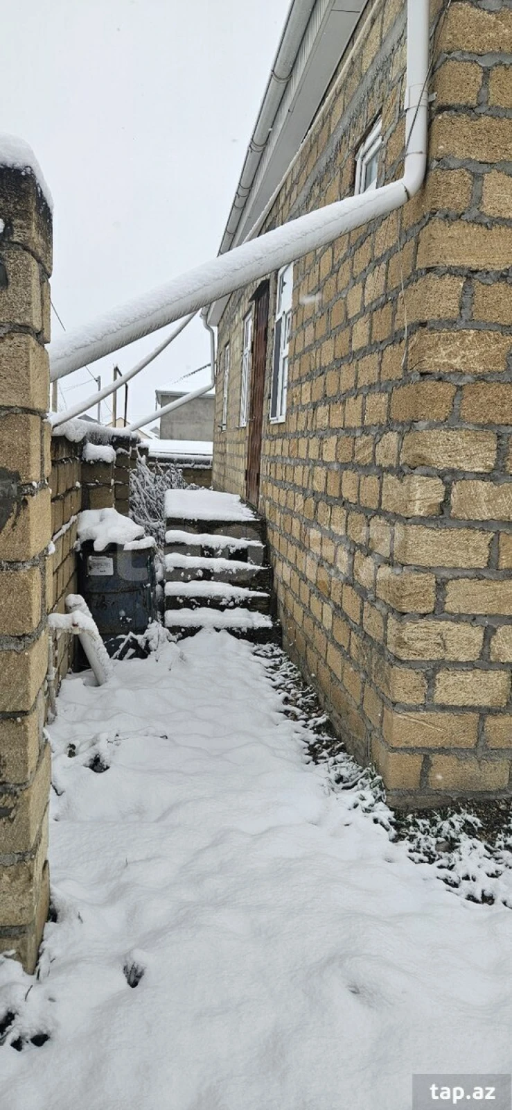 Satılır 4 otaqlı həyət evi