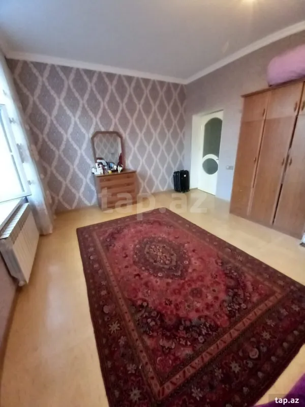 Satılır 4 otaqlı həyət evi