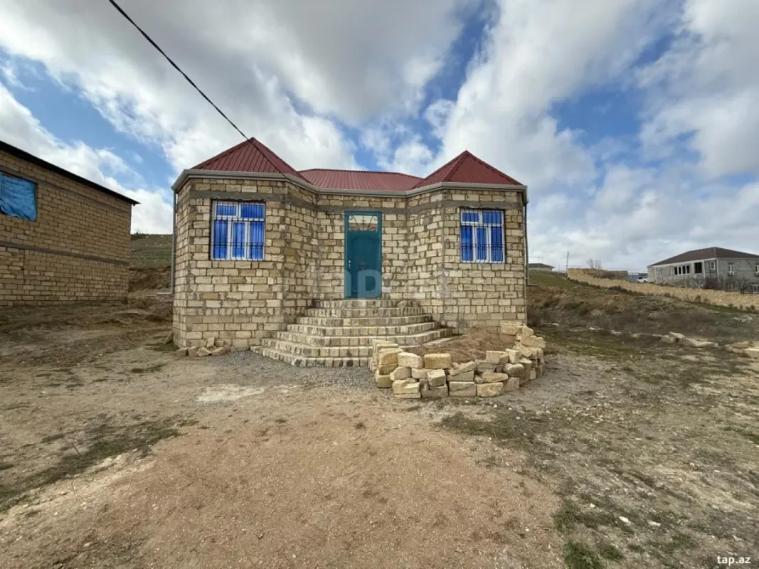 Satılır 4 otaqlı həyət evi 120 m²
