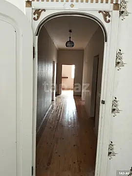 Satılır 6 otaqlı həyət evi