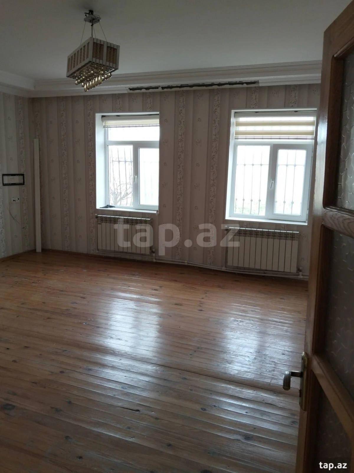 Satılır 6 otaqlı həyət evi