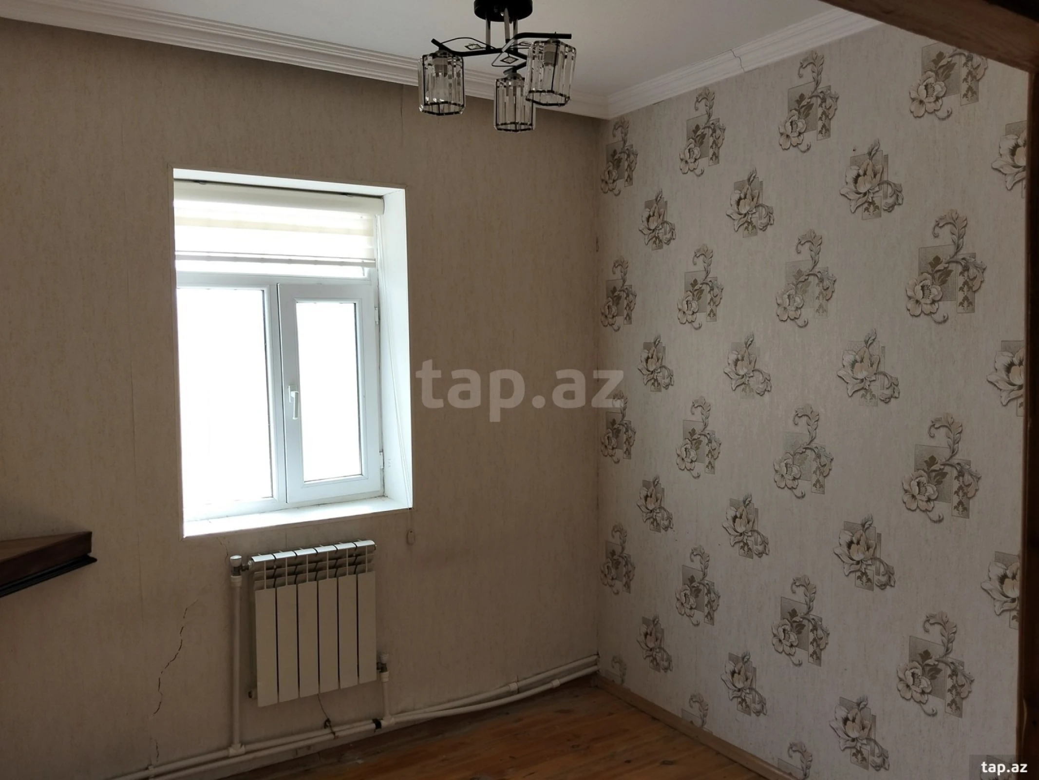 Satılır 6 otaqlı həyət evi