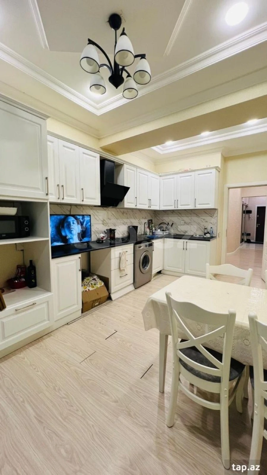 Kirayə verilir 3 otaqlı yeni tikili 130 m²