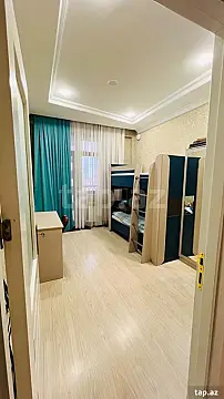 Kirayə verilir 3 otaqlı yeni tikili 130 m²