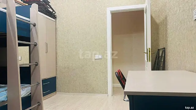 Kirayə verilir 3 otaqlı yeni tikili 130 m²