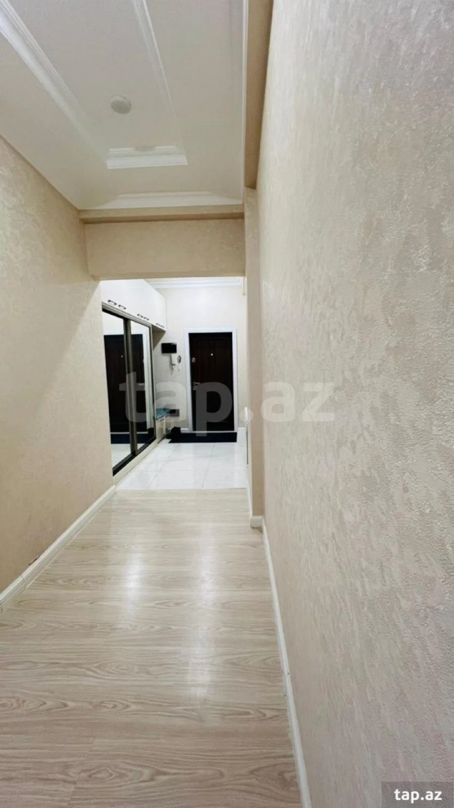 Kirayə verilir 3 otaqlı yeni tikili 130 m²