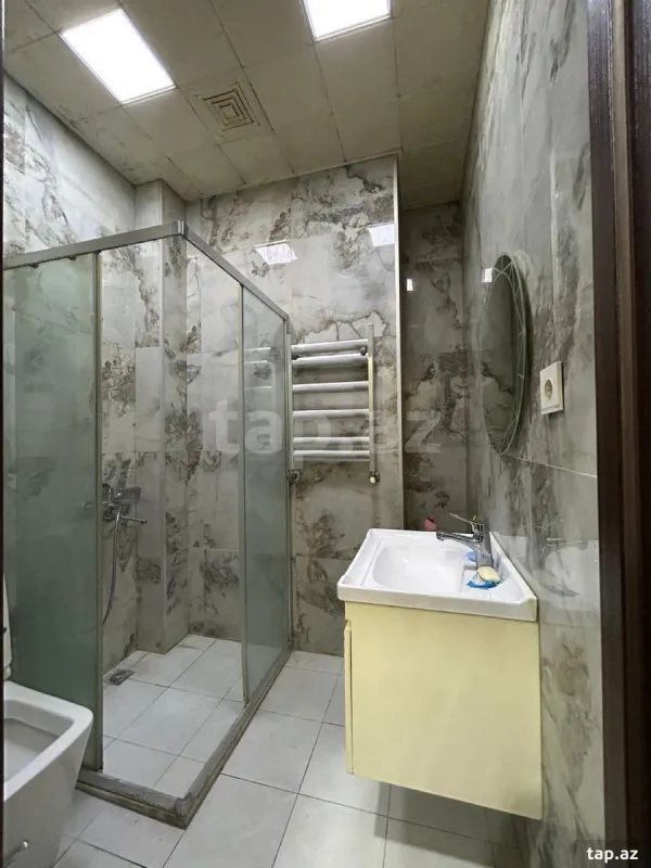 Kirayə verilir 2 otaqlı yeni tikili 100 m²