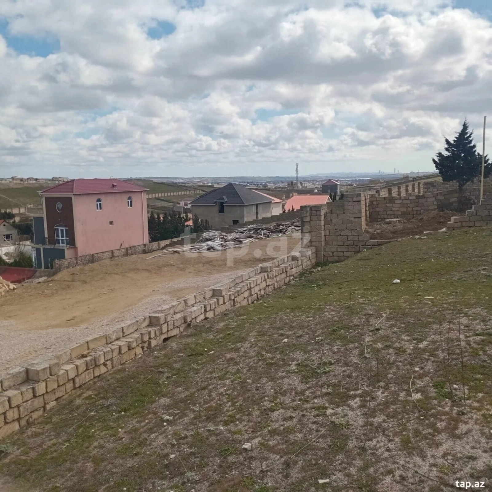 Satılır torpaq sahəsi