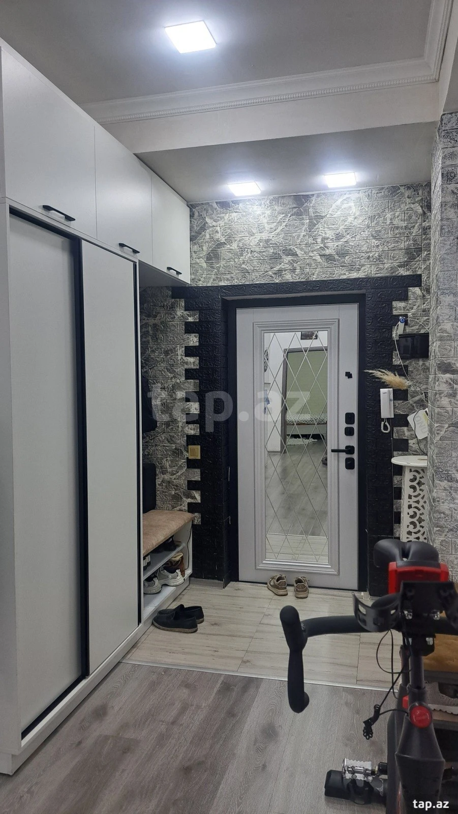 Satılır 3 otaqlı yeni tikili 98.9 m²
