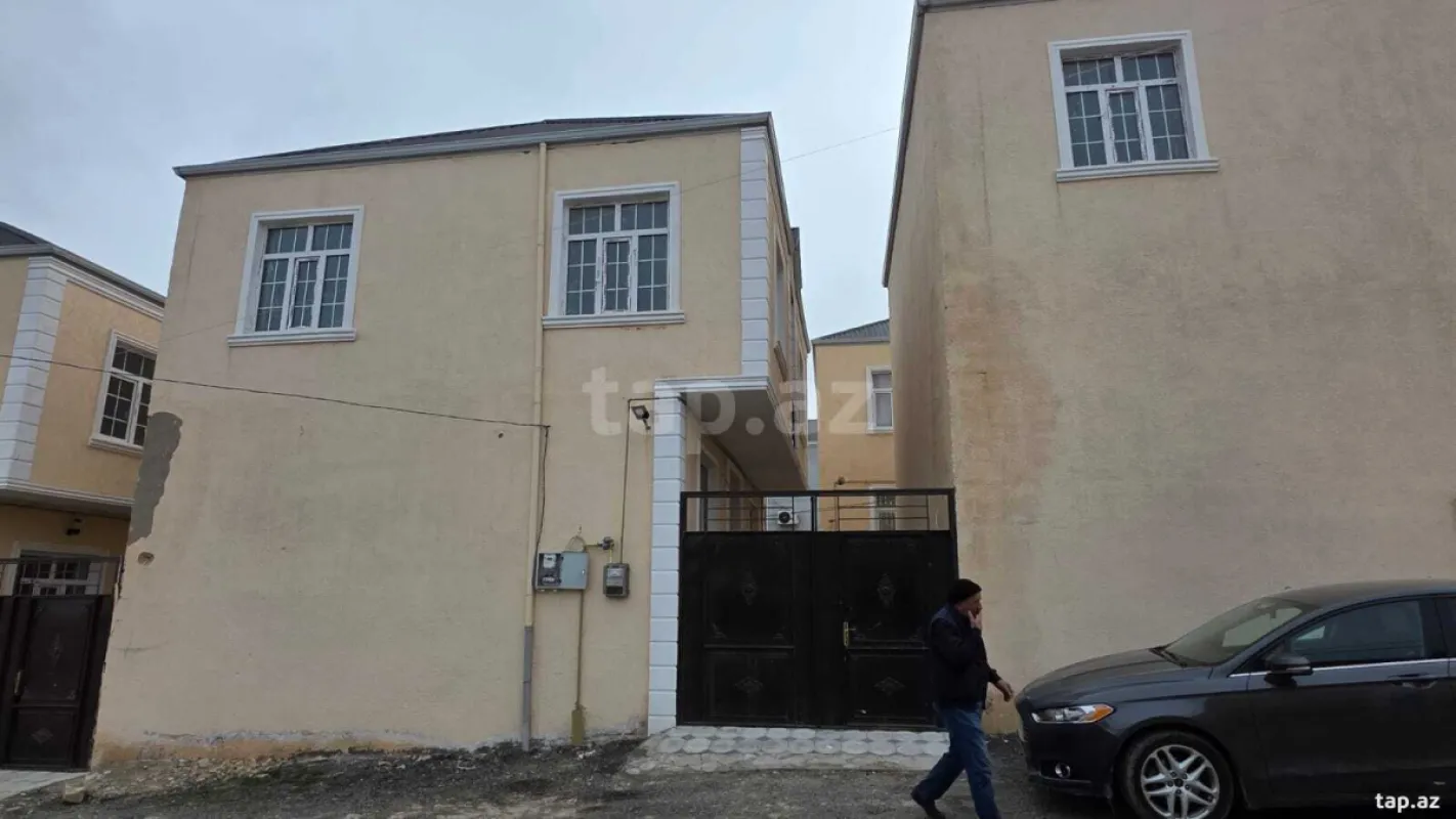 Satılır 4 otaqlı həyət evi