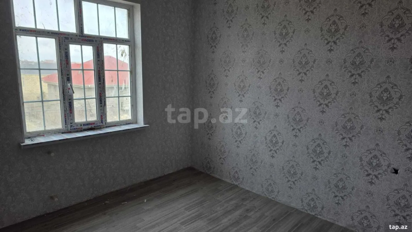 Satılır 4 otaqlı həyət evi