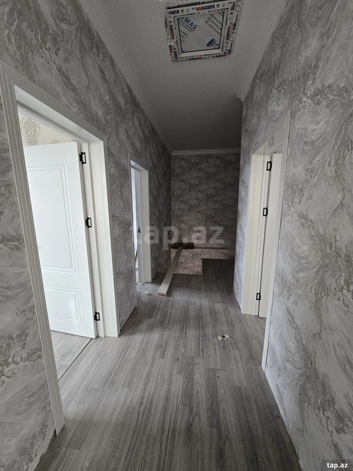 Satılır 4 otaqlı həyət evi