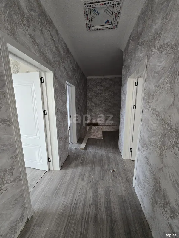 Satılır 4 otaqlı həyət evi