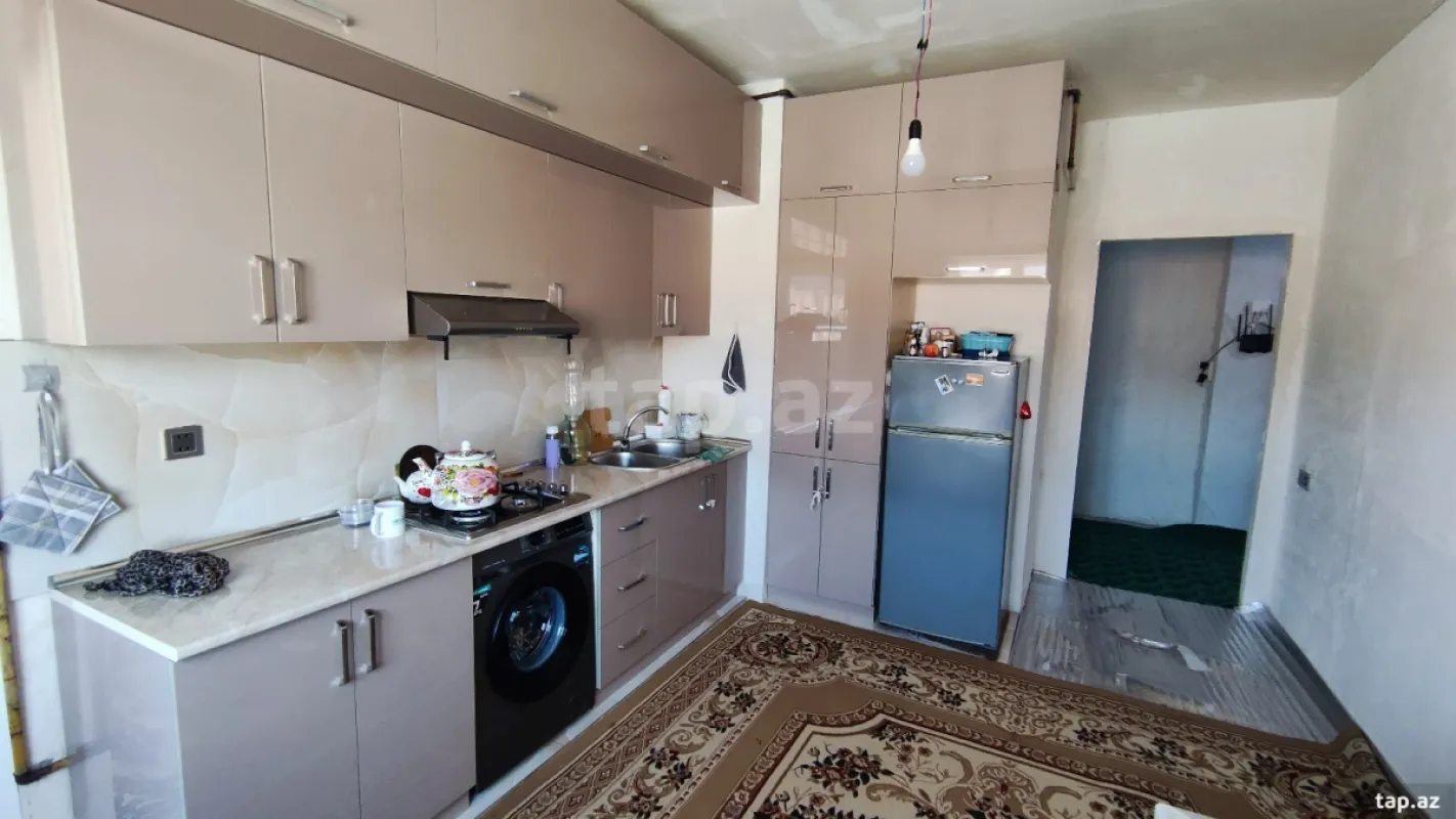 Satılır 2 otaqlı yeni tikili 82 m²