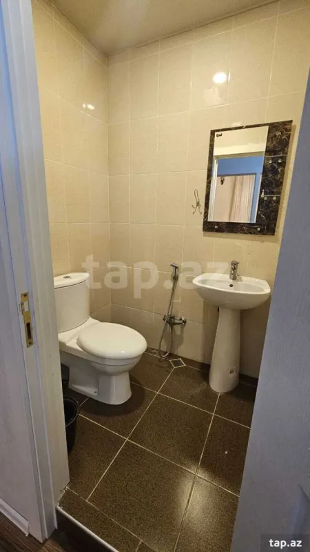 Kirayə verilir 3 otaqlı yeni tikili 75 m²