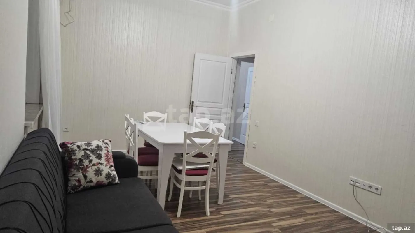 Kirayə verilir 3 otaqlı yeni tikili 75 m²