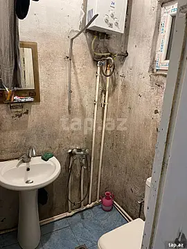 Kirayə verilir 1 otaqlı həyət evi