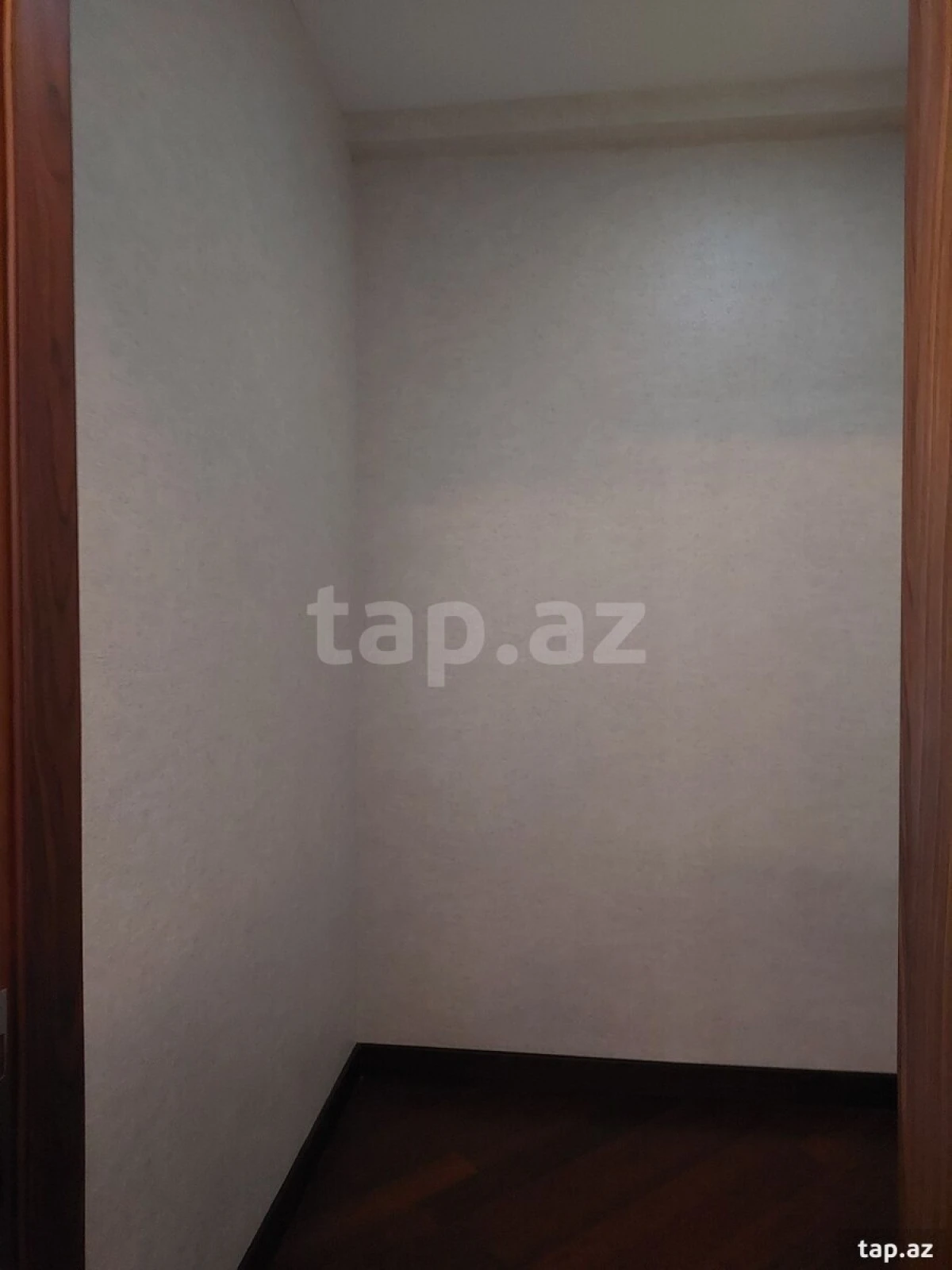 Kirayə verilir 2 otaqlı yeni tikili 113 m²