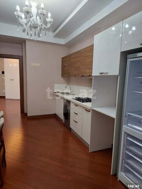 Kirayə verilir 2 otaqlı yeni tikili 113 m²
