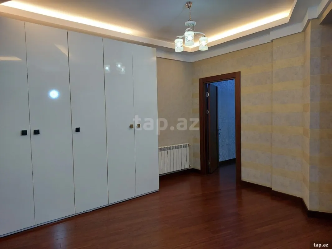 Kirayə verilir 2 otaqlı yeni tikili 113 m²