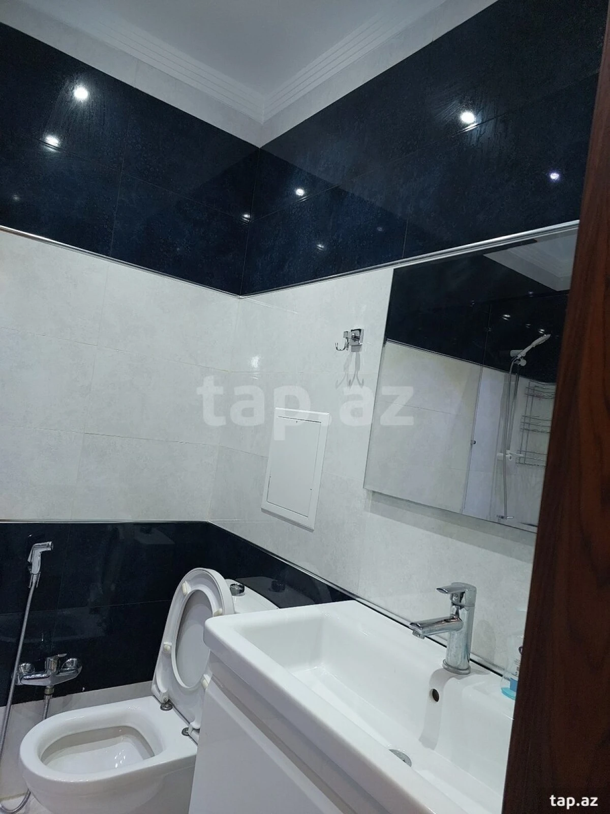 Kirayə verilir 2 otaqlı yeni tikili 113 m²