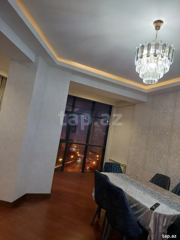 Kirayə verilir 2 otaqlı yeni tikili 113 m²