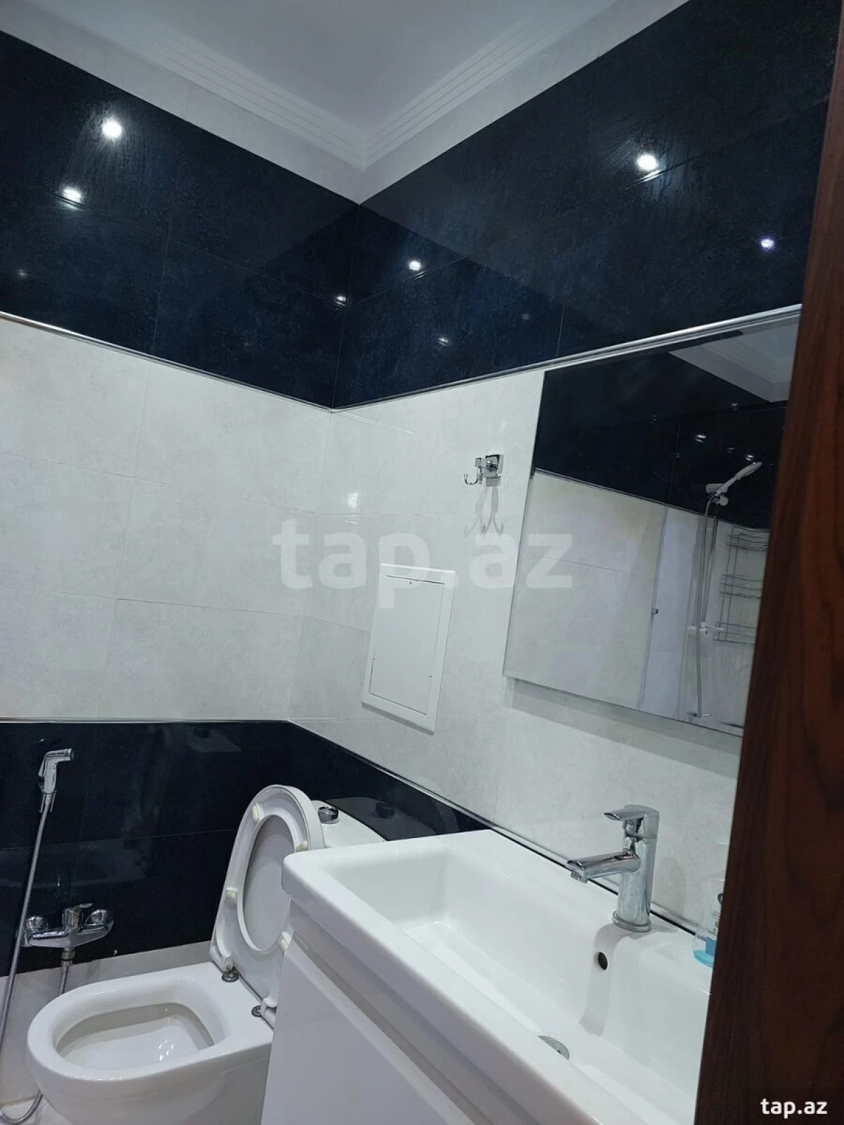 Kirayə verilir 2 otaqlı yeni tikili 113 m²