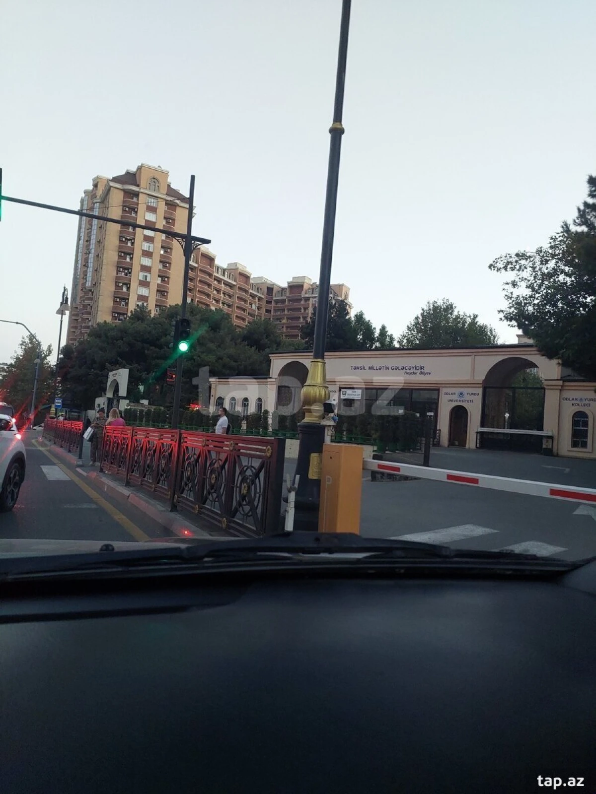 Kirayə verilir 2 otaqlı yeni tikili 113 m²