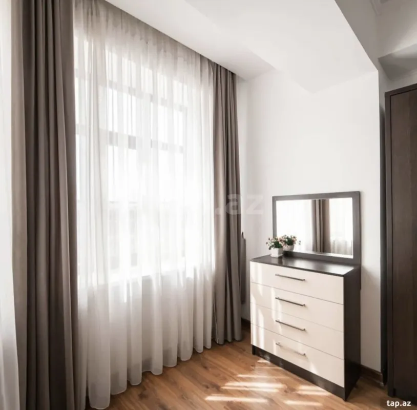 Kirayə verilir 2 otaqlı yeni tikili 82 m²